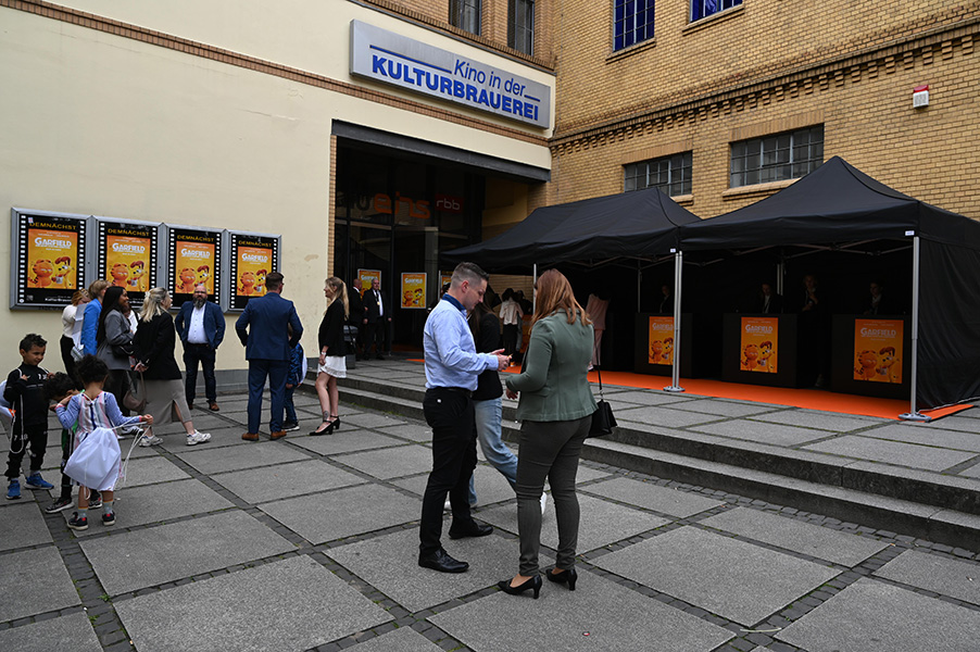 Sabrina auf der Premiere von GARFIELD - EINE EXTRAPORTION ABENTEUER in Berlin