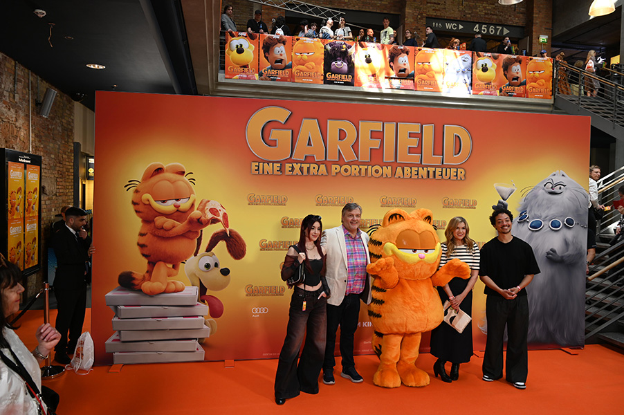 Sabrina auf der Premiere von GARFIELD - EINE EXTRAPORTION ABENTEUER in Berlin